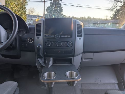 Used 2012 Mercedes-Benz Sprinter 2500 image 16