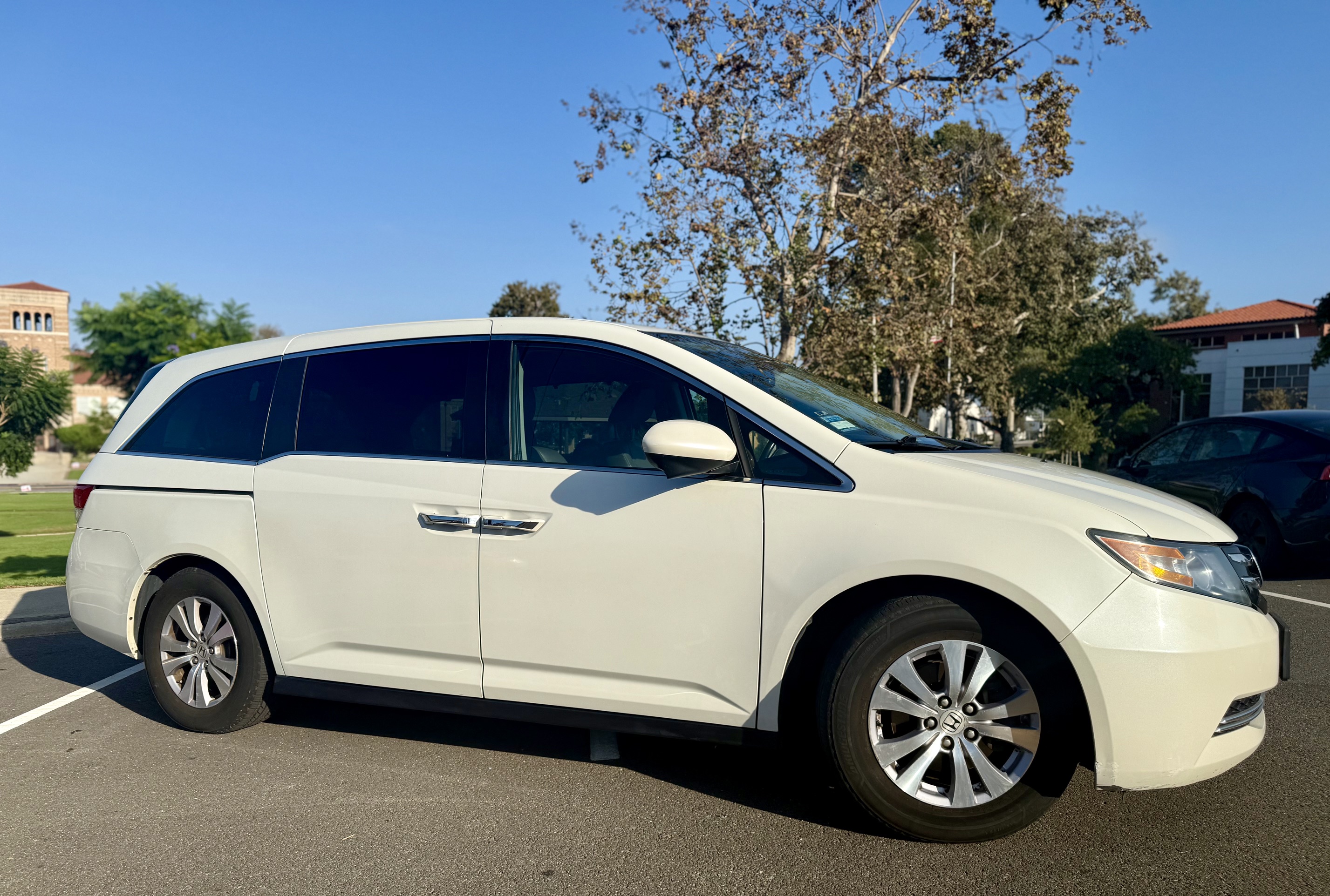 Used 2017 Honda Odyssey EX-L image 4