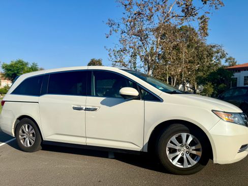 Used 2017 Honda Odyssey EX-L image 4