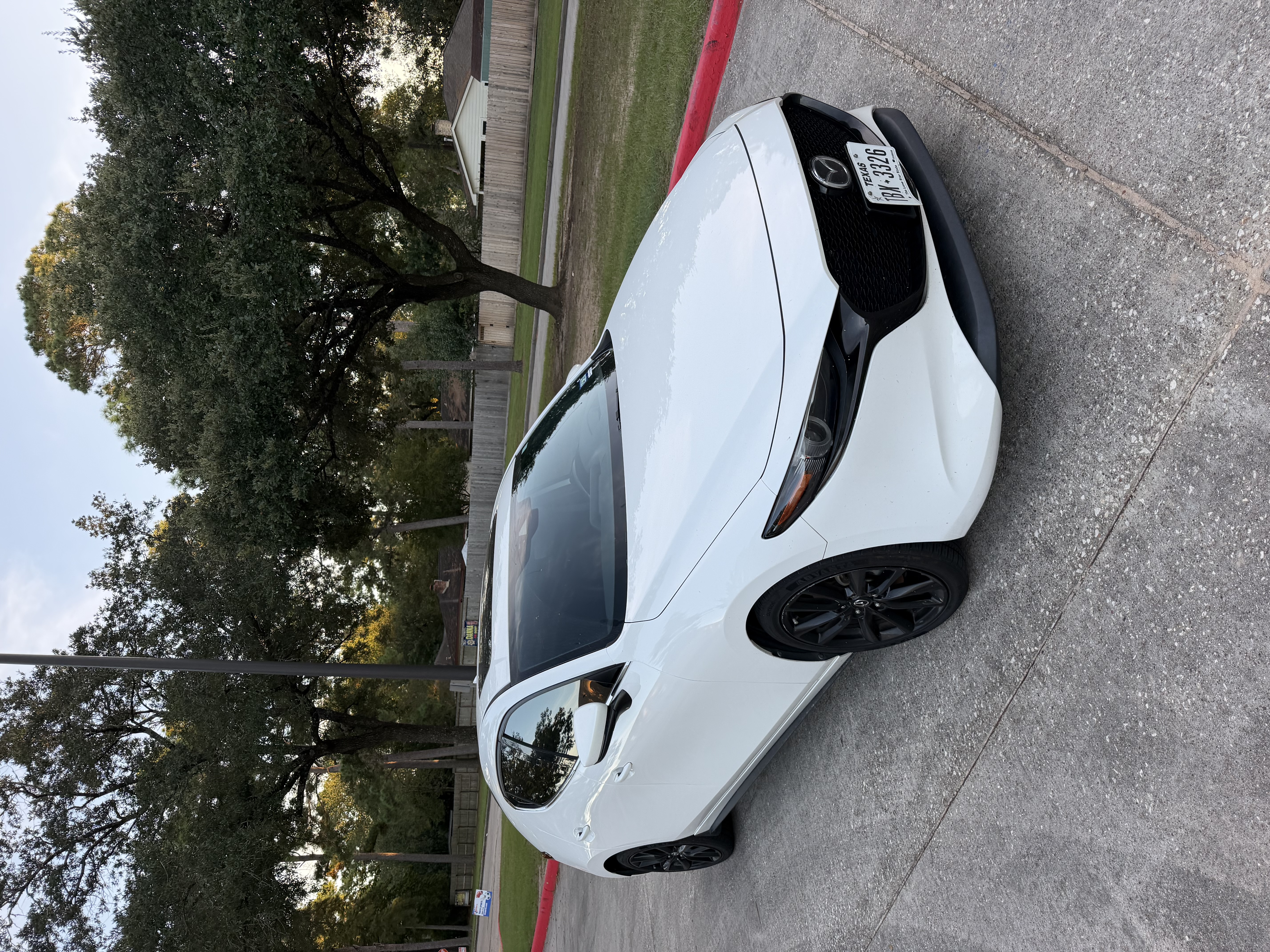 Used 2019 MAZDA MAZDA3 Hatchback w/ Premium Package FWD image 17