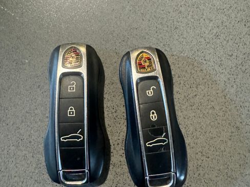 Used 2020 Porsche Panamera 4 image 14