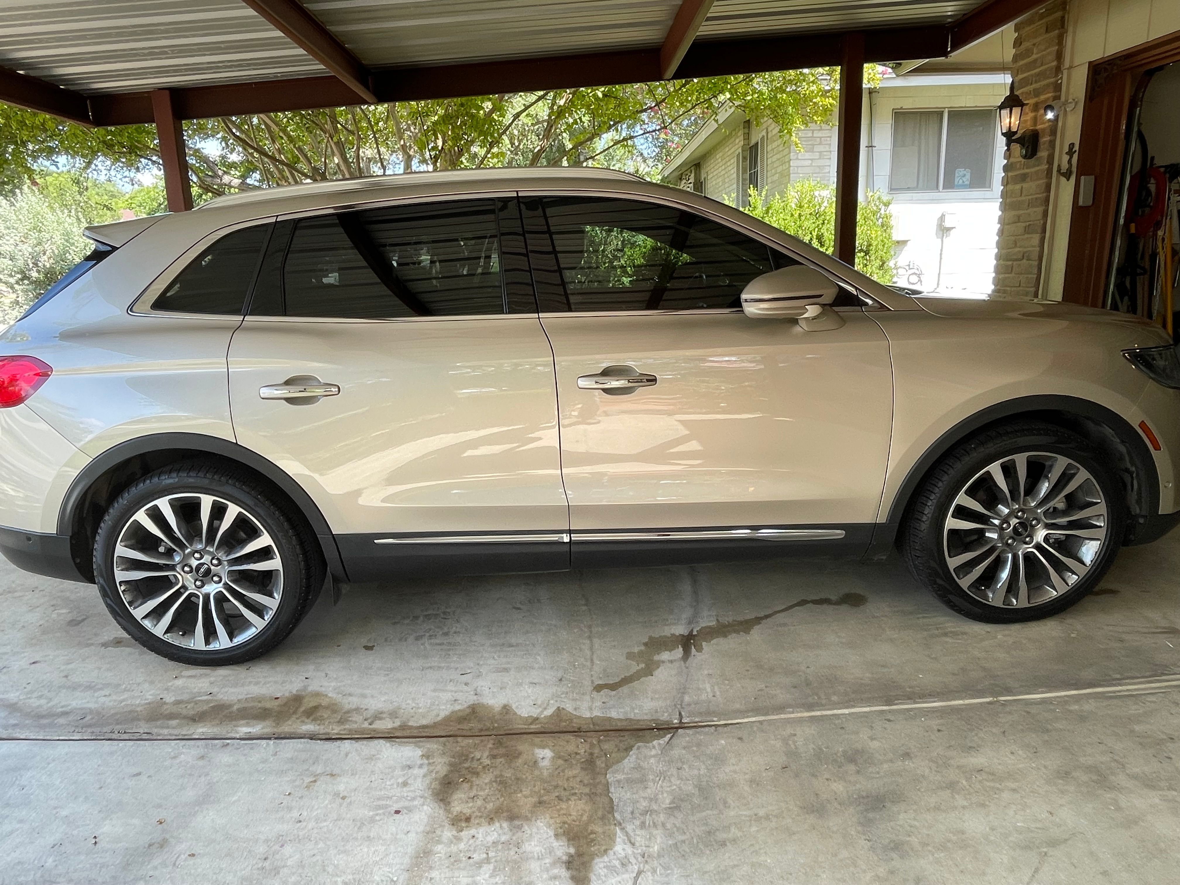 Used 2017 Lincoln MKX Reserve FWD image 20