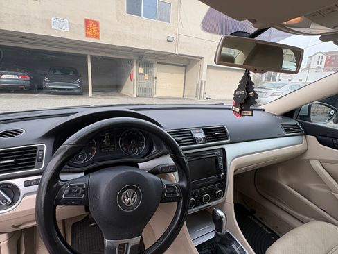 Used 2012 Volkswagen Passat 2.5 SE image 10