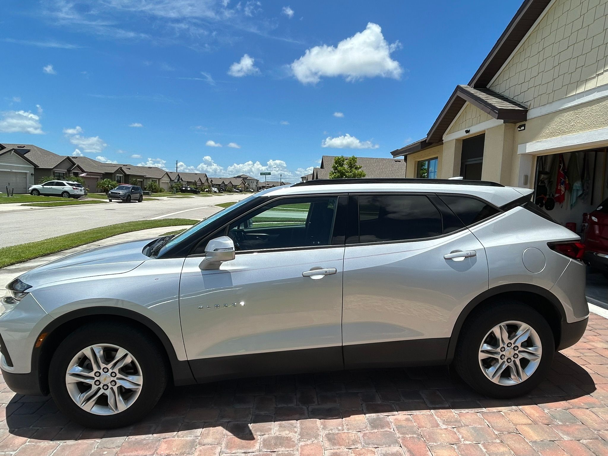 Used 2019 Chevrolet Blazer LT FWD image 2