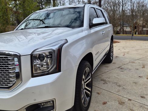 Used 2017 GMC Yukon Denali w/ Open Road Package image 4
