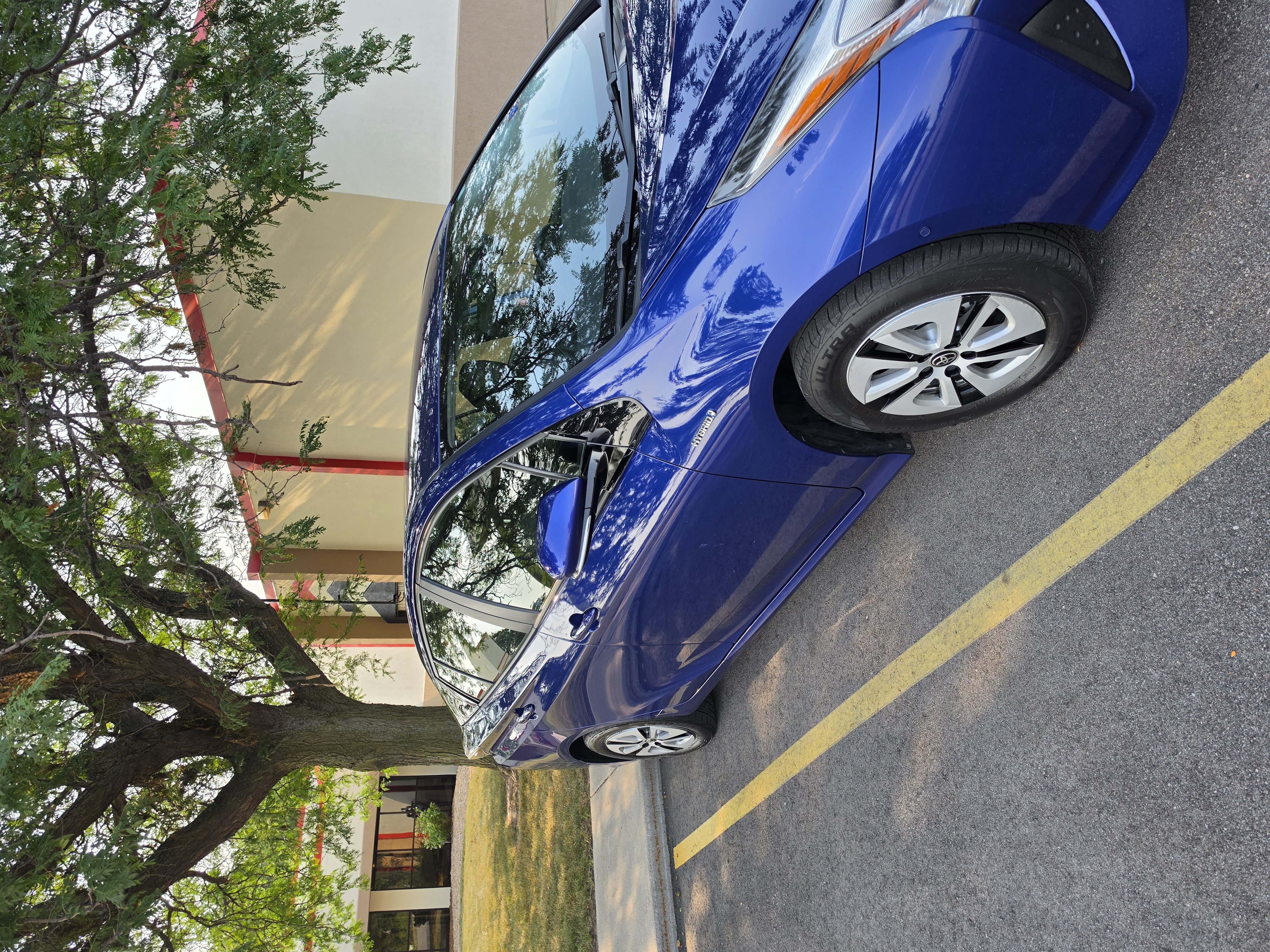 Used 2018 Toyota Prius Two w/ Prius Two Safety Plus Package FWD image 13