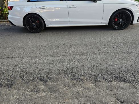 Used 2021 Audi S4 Premium Plus w/ Premium Plus Package image 6