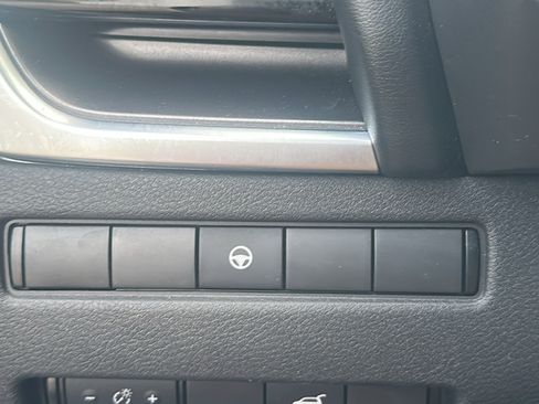 Used 2021 Nissan Rogue SV w/ Premium Package AWD/4WD image 1
