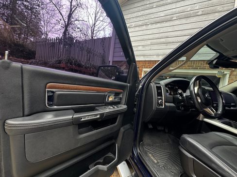 Used 2018 RAM 1500 Laramie w/ Convenience Group image 9