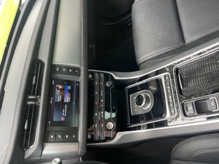 Used 2018 Jaguar XF RWD image 6