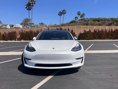 Used 2018 Tesla Model 3 Long Range image 5