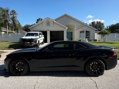 Used 2015 Chevrolet Camaro SS w/ SS Performance Package RWD image 4