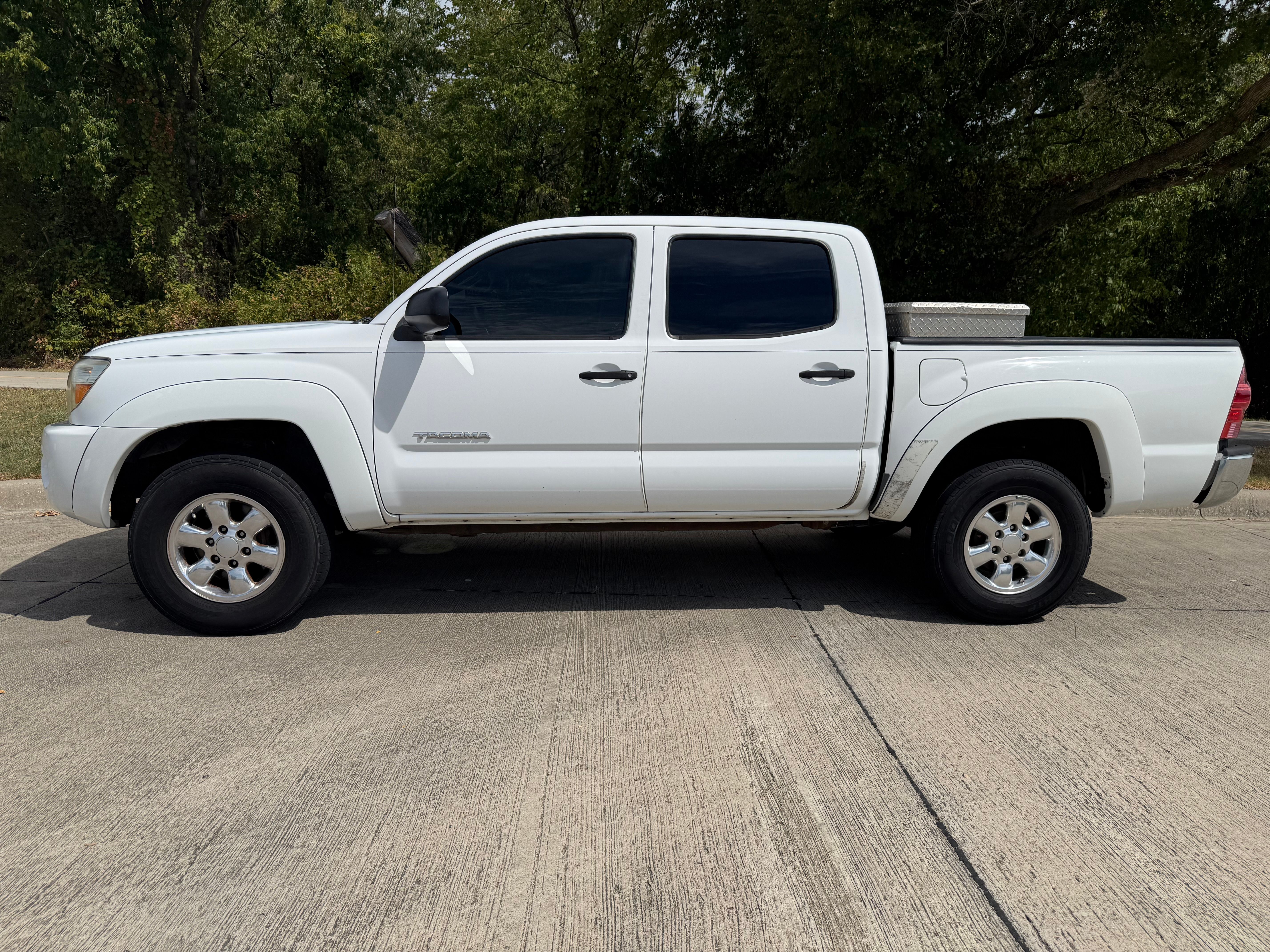 Used 2006 Toyota Tacoma PreRunner w/ SR5 Pkg #2 RWD image 12