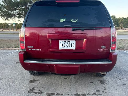 Used 2009 GMC Yukon Denali image 6