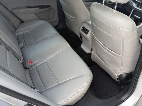 Used 2015 Honda Accord EX image 13