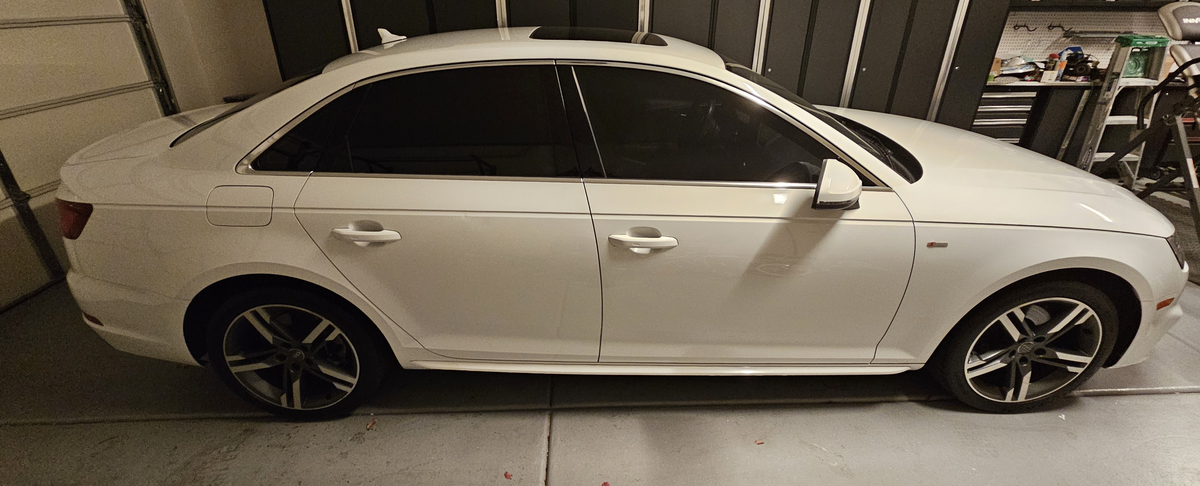 Used 2018 Audi A4 2.0T Ultra Premium Plus w/ Premium Plus Package FWD image 4