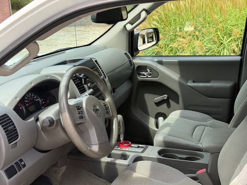 Used 2016 Nissan Frontier S RWD image 10