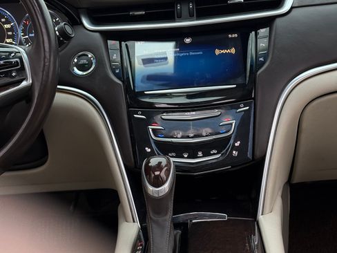 Used 2014 Cadillac XTS Platinum image 9