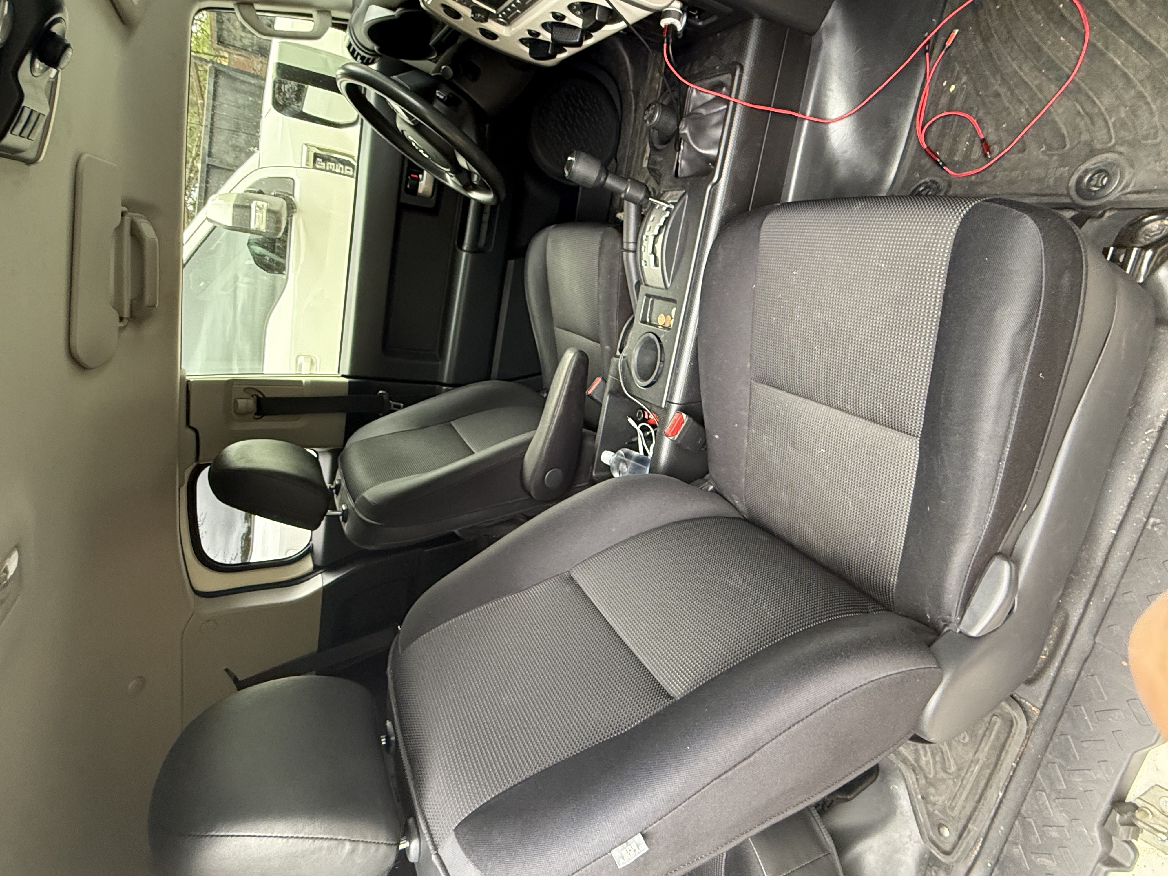 Used 2014 Toyota FJ Cruiser 4WD w/ Convenience Package image 9