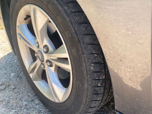 Used 2013 Ford Focus SE FWD image 12