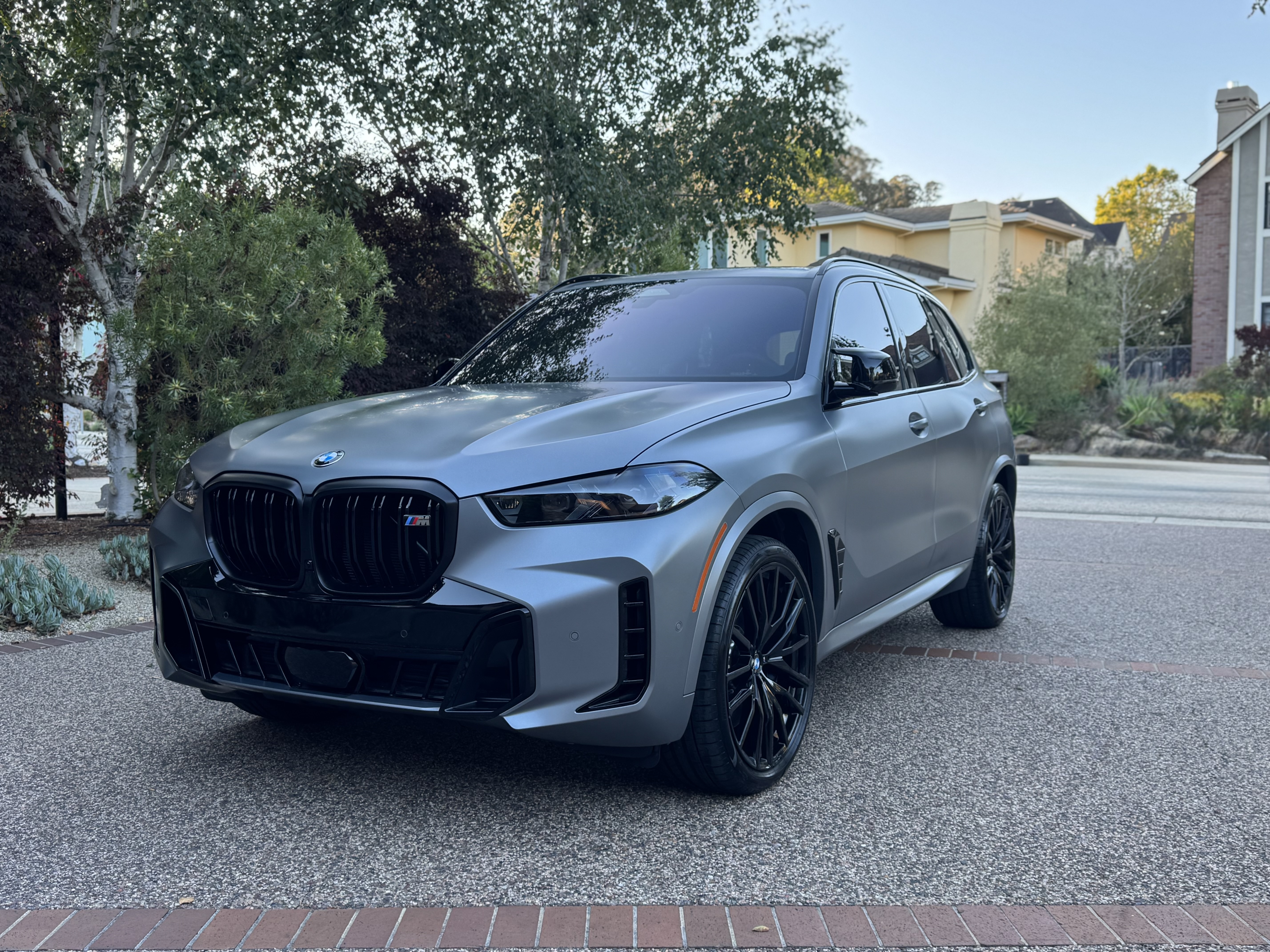Used 2025 BMW X5 M60i w/ Executive Package AWD/4WD image 1