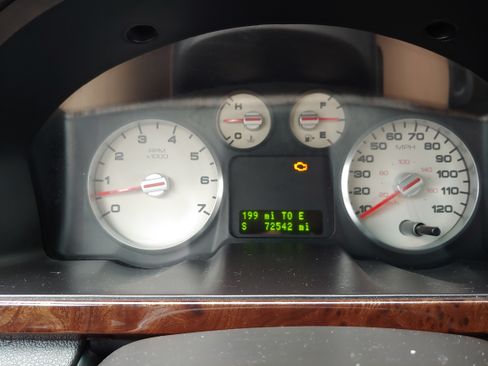 Used 2005 Ford Five Hundred Limited image 11