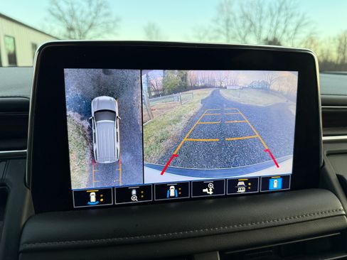 Used 2021 Chevrolet Tahoe LT w/ LT Signature Package image 6