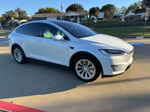 Used 2017 Tesla Model X 100D image 5