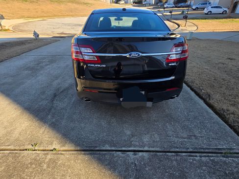 Used 2018 Ford Taurus SEL w/ Equipment Group 201A image 5