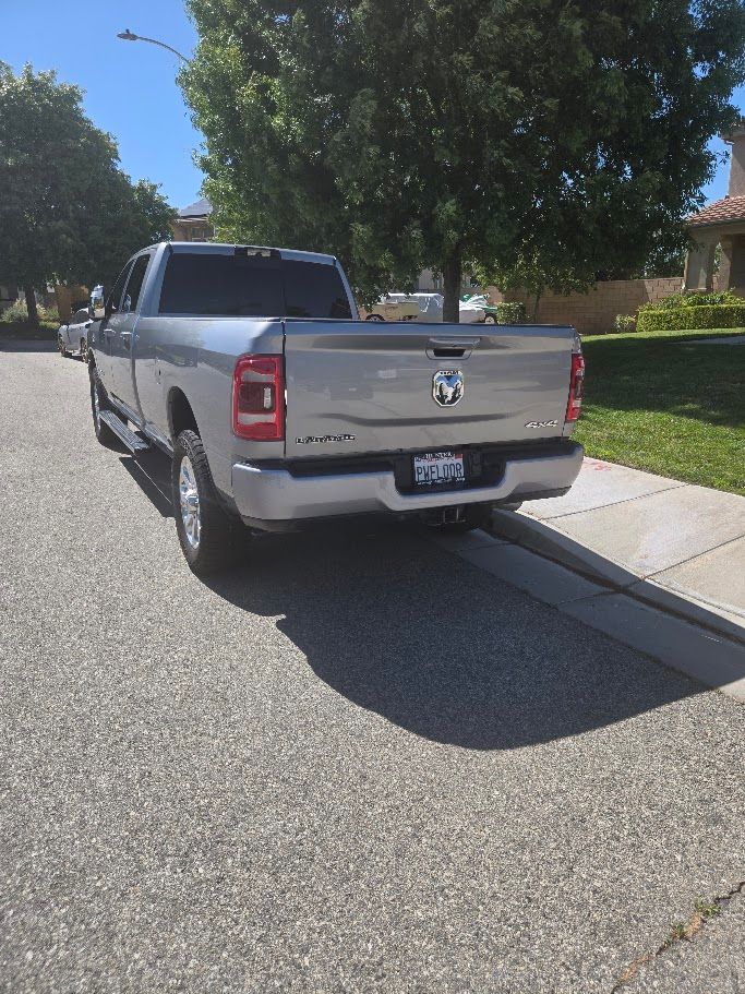 Used 2024 RAM 3500 Laramie w/ Sport Appearance Package AWD/4WD image 8