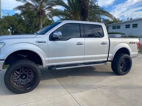 Used 2016 Ford F150 Lariat AWD/4WD image 9