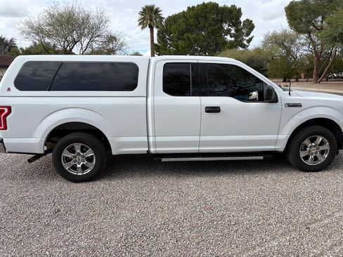 Used 2015 Ford F150 XLT image 8