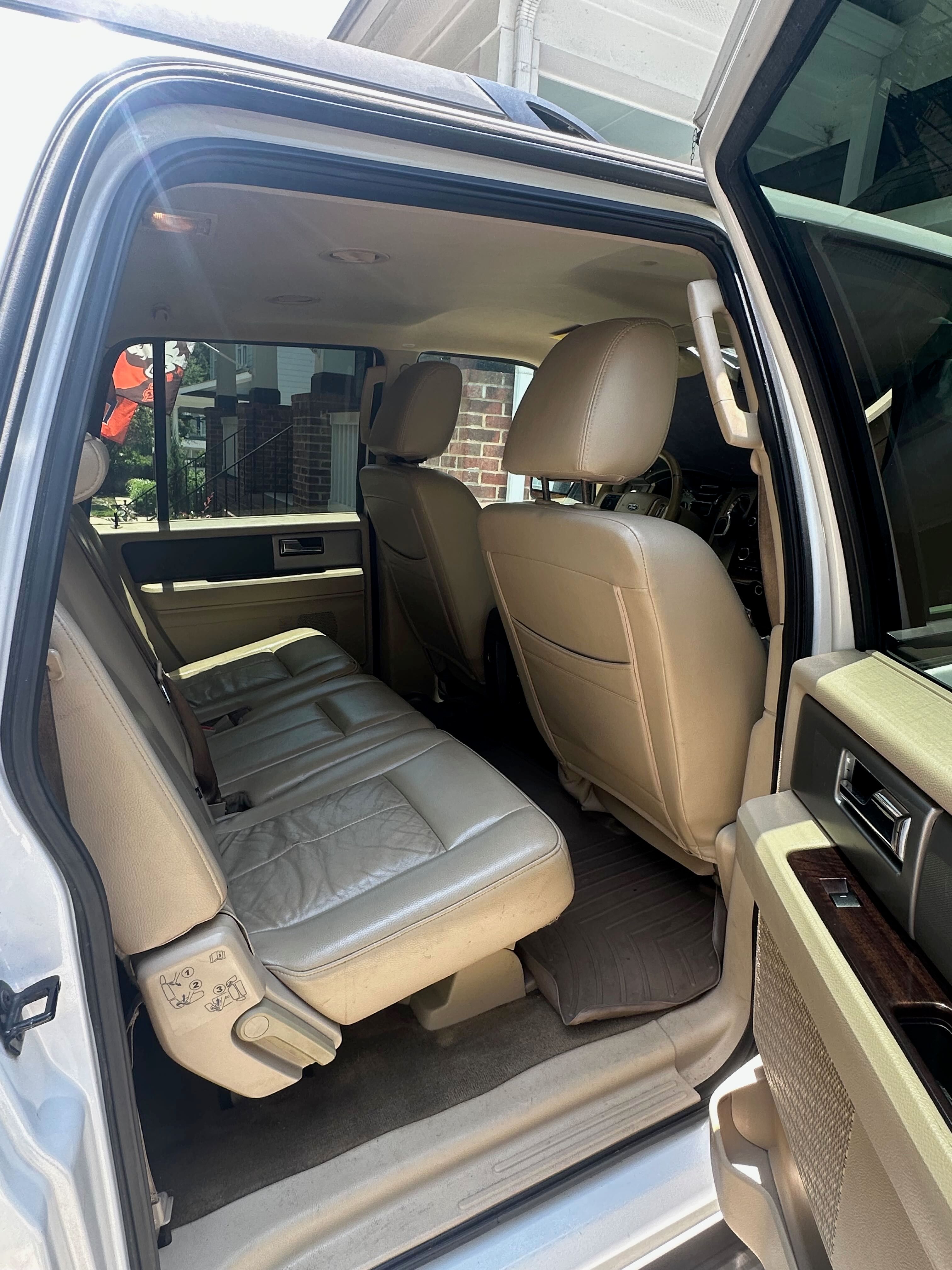 Used 2011 Ford Expedition EL XLT w/ 201A Rapid Spec Order Code RWD image 6