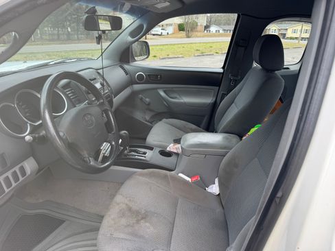 Used 2006 Toyota Tacoma PreRunner image 8