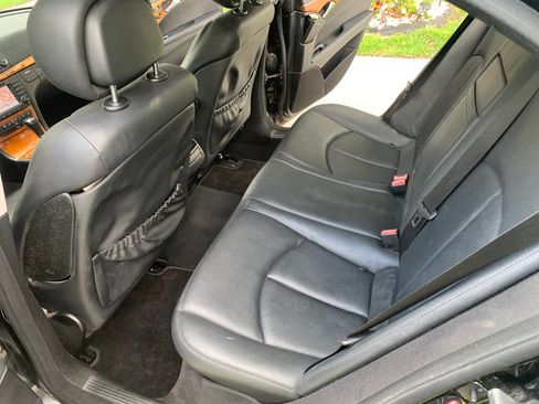 Used 2008 Mercedes-Benz E 350 Sedan image 10