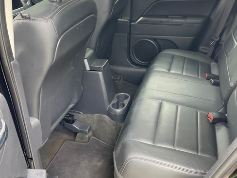 Used 2016 Jeep Patriot High Altitude AWD/4WD image 2