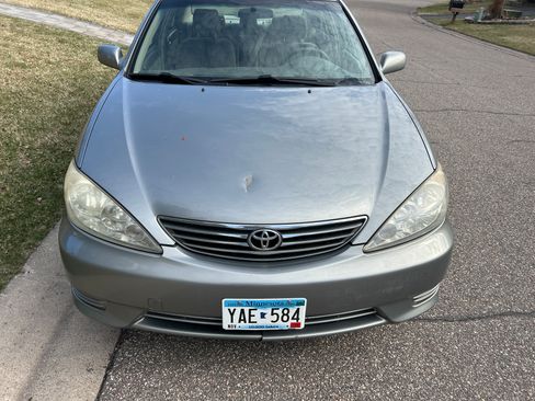 Used 2006 Toyota Camry LE image 6