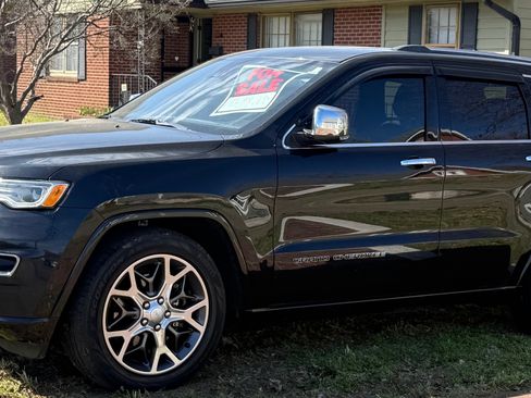 Used 2021 Jeep Grand Cherokee Overland image 15