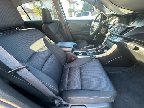 Used 2015 Honda Accord Sport image 9