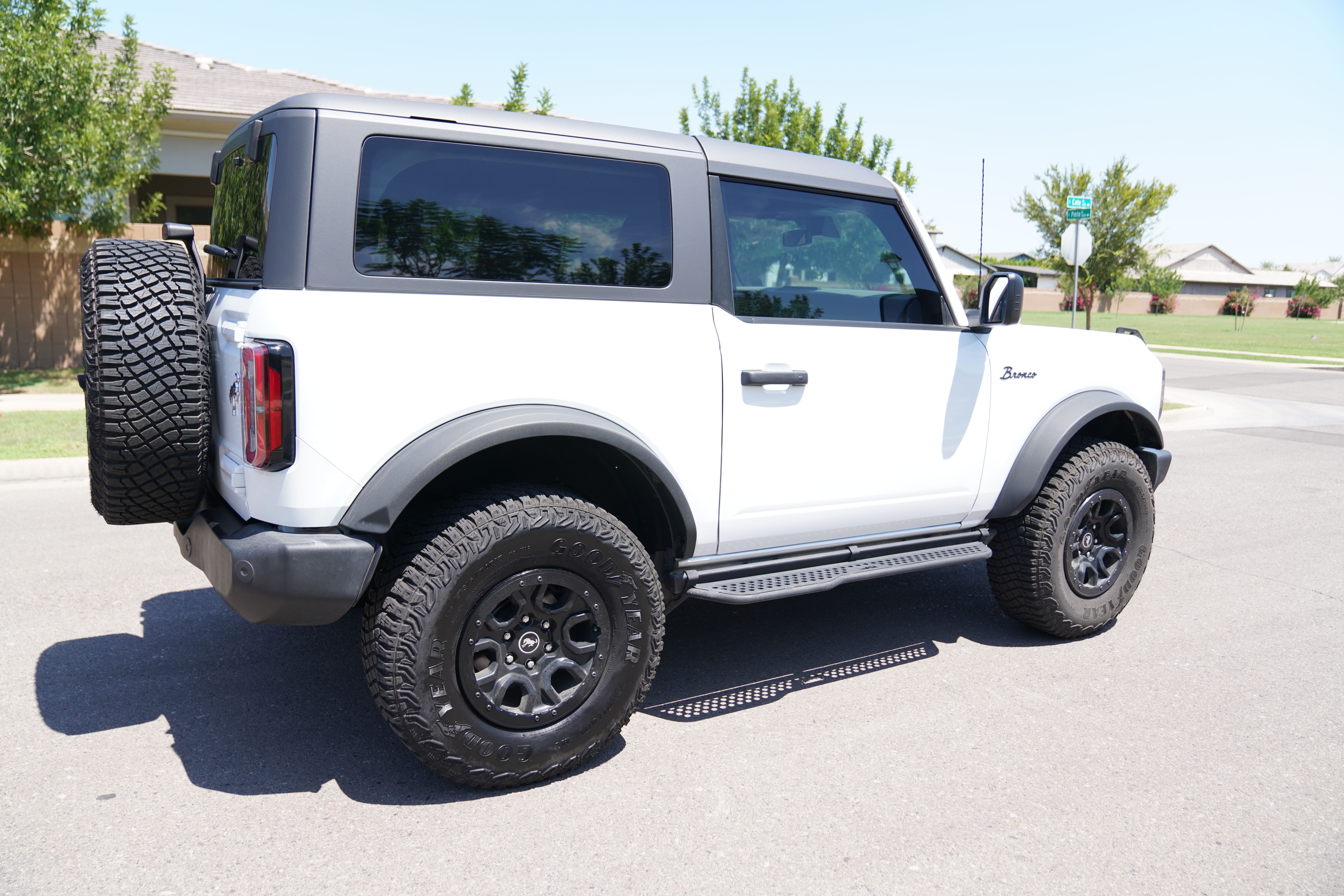 Used 2024 Ford Bronco Big Bend w/ Sasquatch Package AWD/4WD image 2