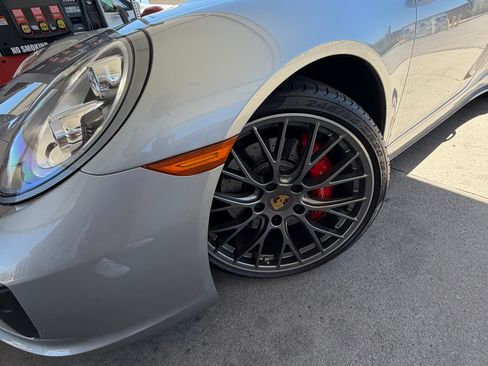 Used 2017 Porsche 911 Carrera 4S AWD/4WD image 12