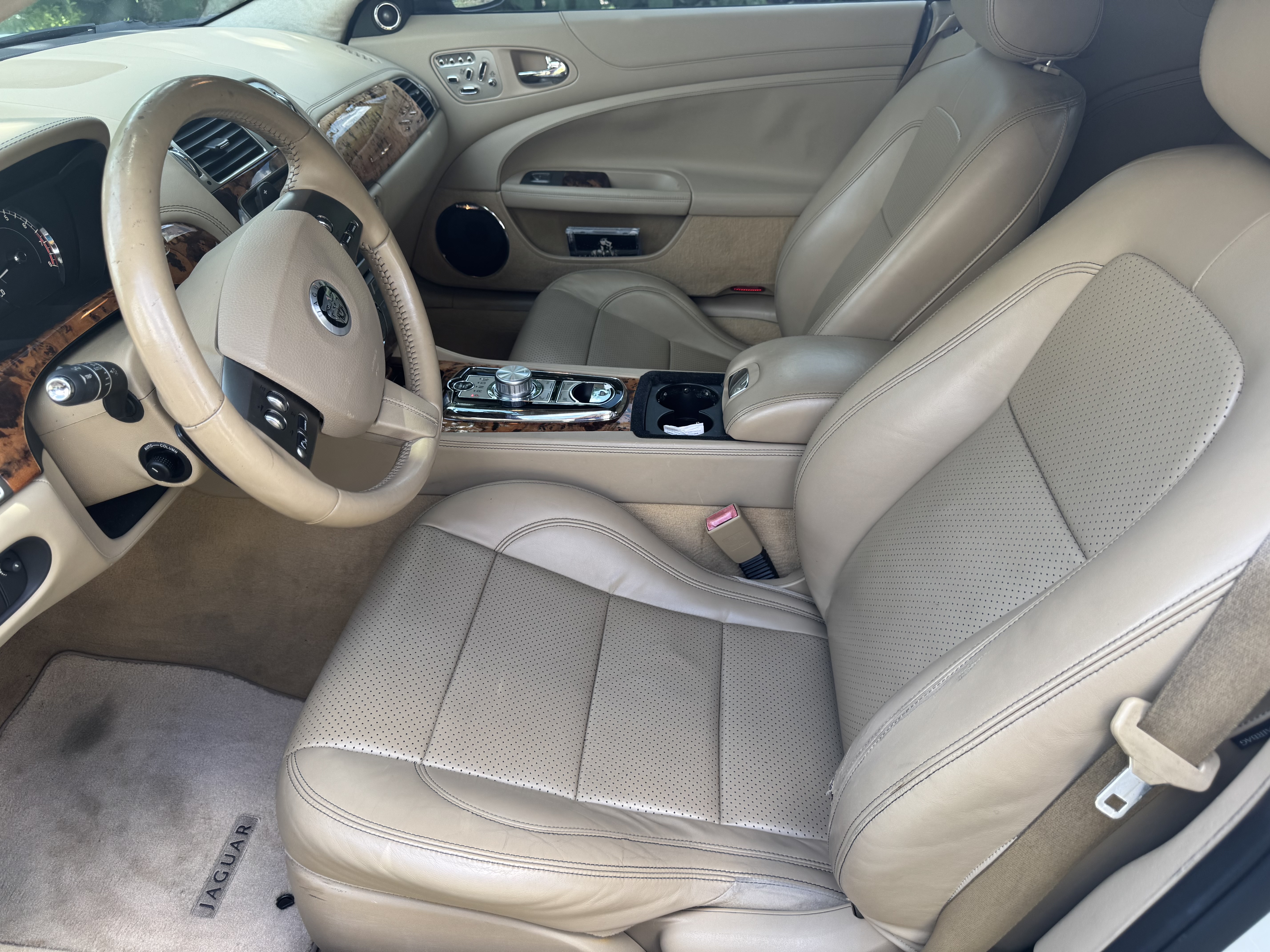 Used 2011 Jaguar XK Convertible RWD image 12