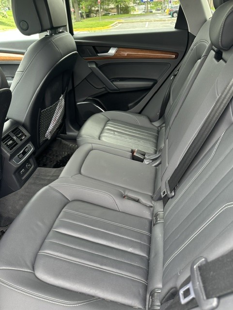 Used 2021 Audi Q5 2.0T Premium w/ Convenience Package AWD/4WD image 15