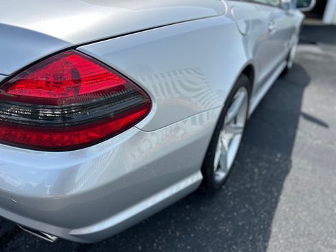 Used 2009 Mercedes-Benz SL 550 image 5