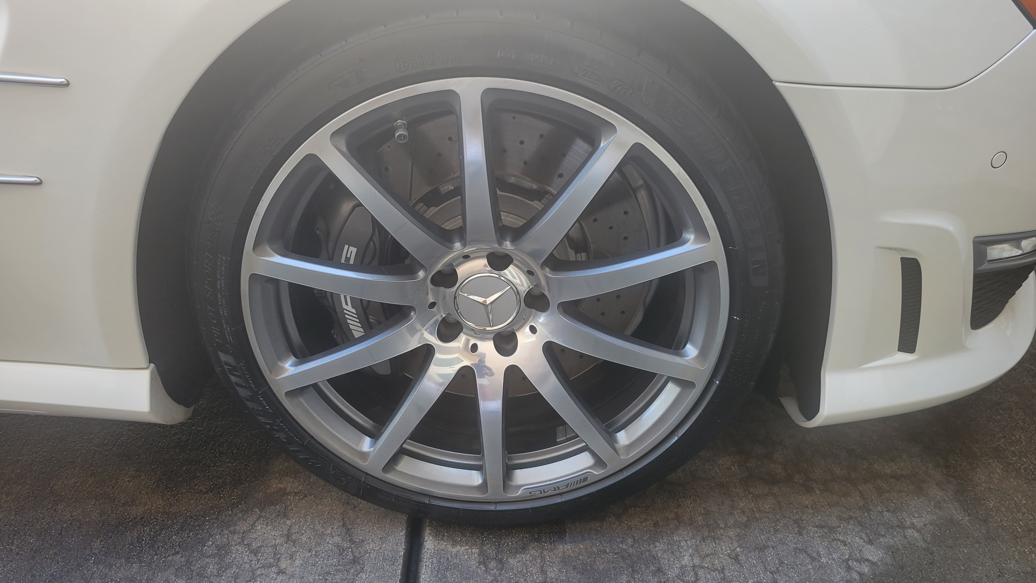 Used 2015 Mercedes-Benz SL 63 AMG image 8