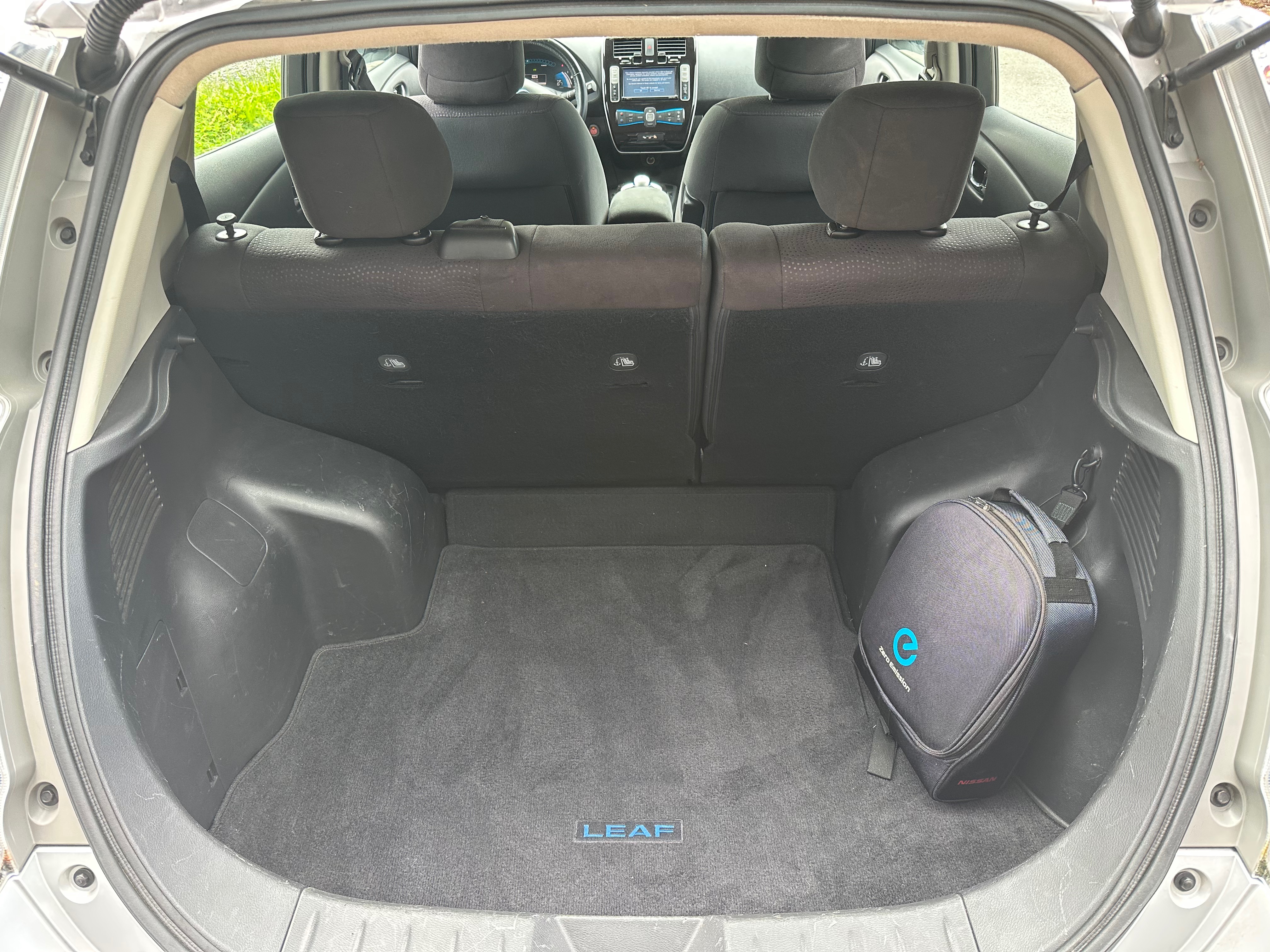 Used 2013 Nissan Leaf SV w/ LED & Quick Charge Pkg FWD image 21