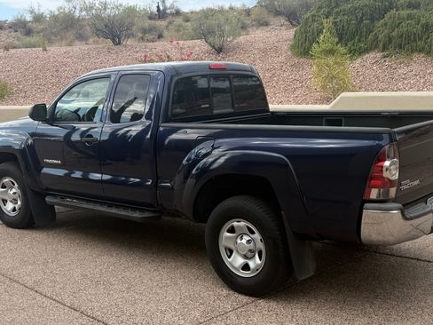 Used 2012 Toyota Tacoma PreRunner w/ SR5 Pkg RWD image 8