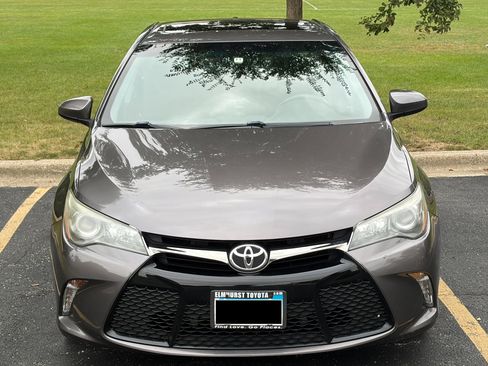 Used 2015 Toyota Camry XSE image 2