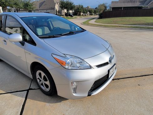 Used 2013 Toyota Prius Two image 5