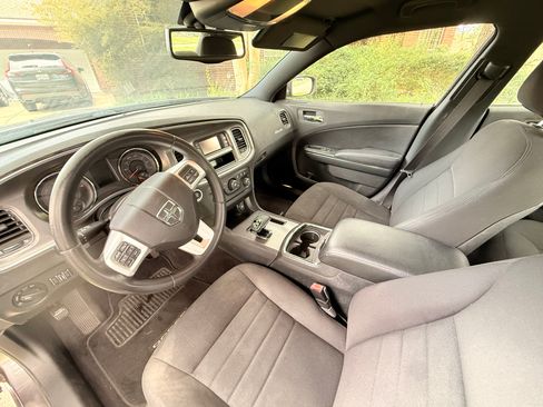 Used 2013 Dodge Charger SE w/ Connectivity Group RWD image 6